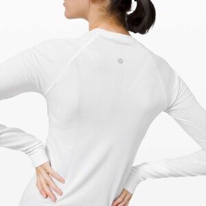 Lululemon Swiftly Tech Long Sleeve 2.0
White / White (First Release) size 12